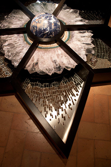 Denise Milan - detalhe da obra O Coração da Terra, exposição Amor e Perdão, Palazzo del Monte Frumentário, Assis, ITA, 2012
